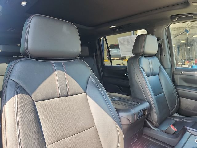 Used 2021 Chevrolet Suburban RST w/ Luxury Package AWD/4WD image 34