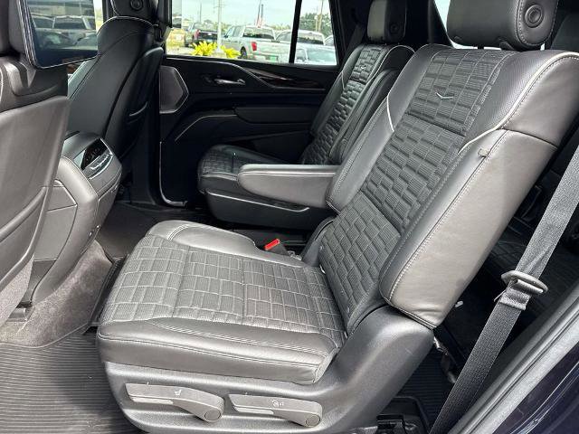 Used 2022 Cadillac Escalade Sport Platinum image 14