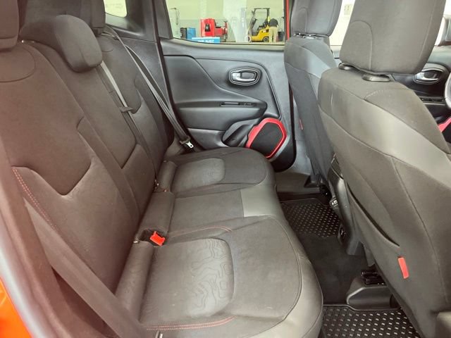 Used 2018 Jeep Renegade Trailhawk w/ UConnect 8.4 Nav Group AWD/4WD image 40
