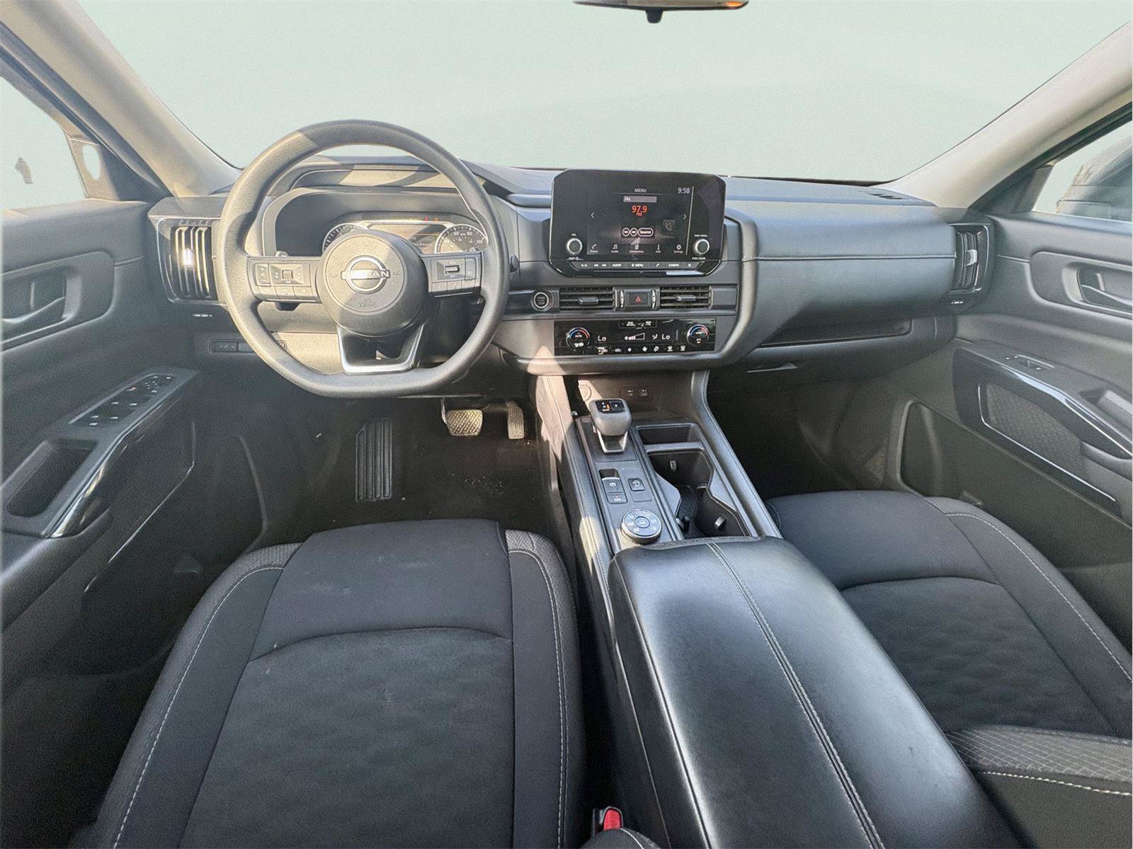 Used 2023 Nissan Pathfinder S AWD/4WD image 12