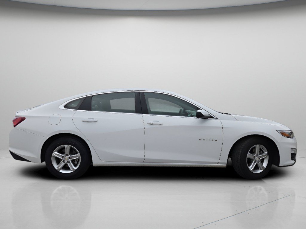Used 2022 Chevrolet Malibu LT FWD image 21