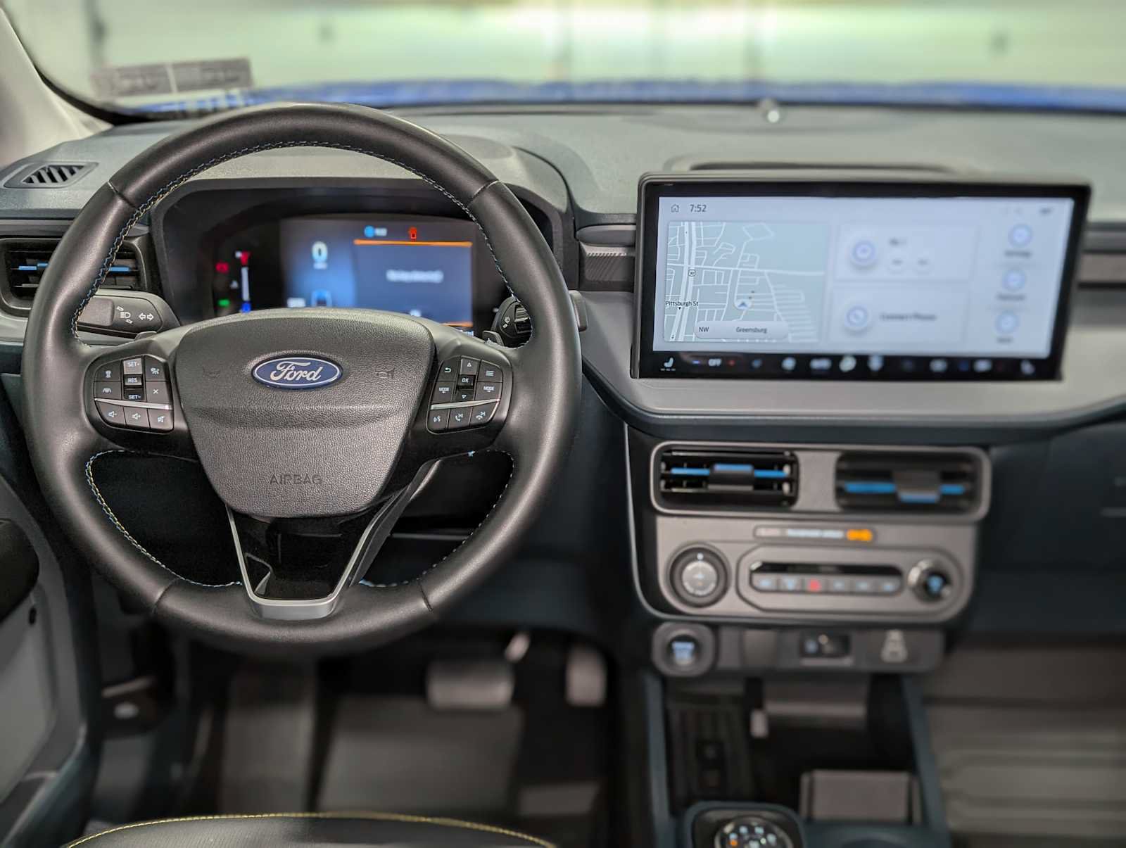 Certified 2025 Ford Maverick Lobo AWD/4WD image 5