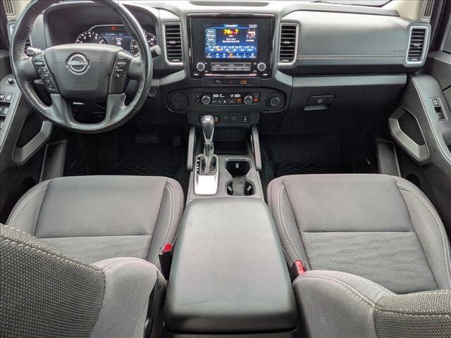 Used 2023 Nissan Frontier 2WD Crew Cab image 16
