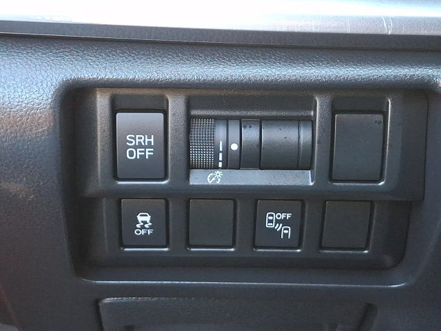 Used 2019 Subaru Crosstrek 2.0i Limited w/ Moonroof Package w/Navigation AWD/4WD image 34