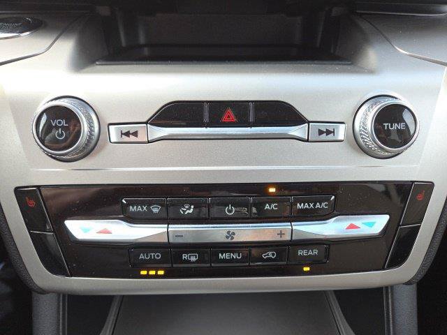 Certified 2022 Ford Explorer XLT RWD image 39