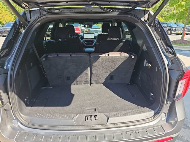 Certified 2025 Ford Explorer Platinum w/ LUX Leather Package AWD/4WD image 12