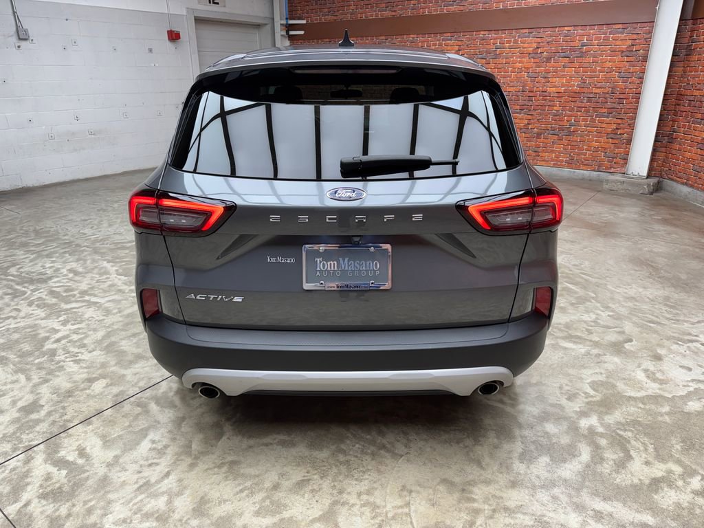 Certified 2023 Ford Escape Active FWD image 3