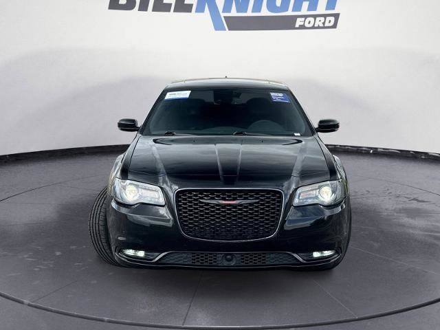 Used 2022 Chrysler 300 S w/ Comfort Group RWD image 9