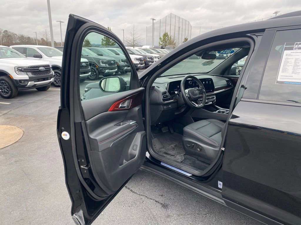 Used 2024 Chevrolet Traverse Z71 image 10