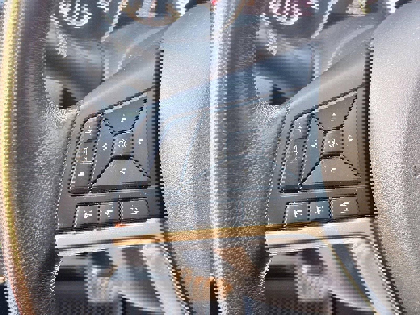 Used 2017 Nissan Rogue Sport SL w/ SL Premium Package image 31