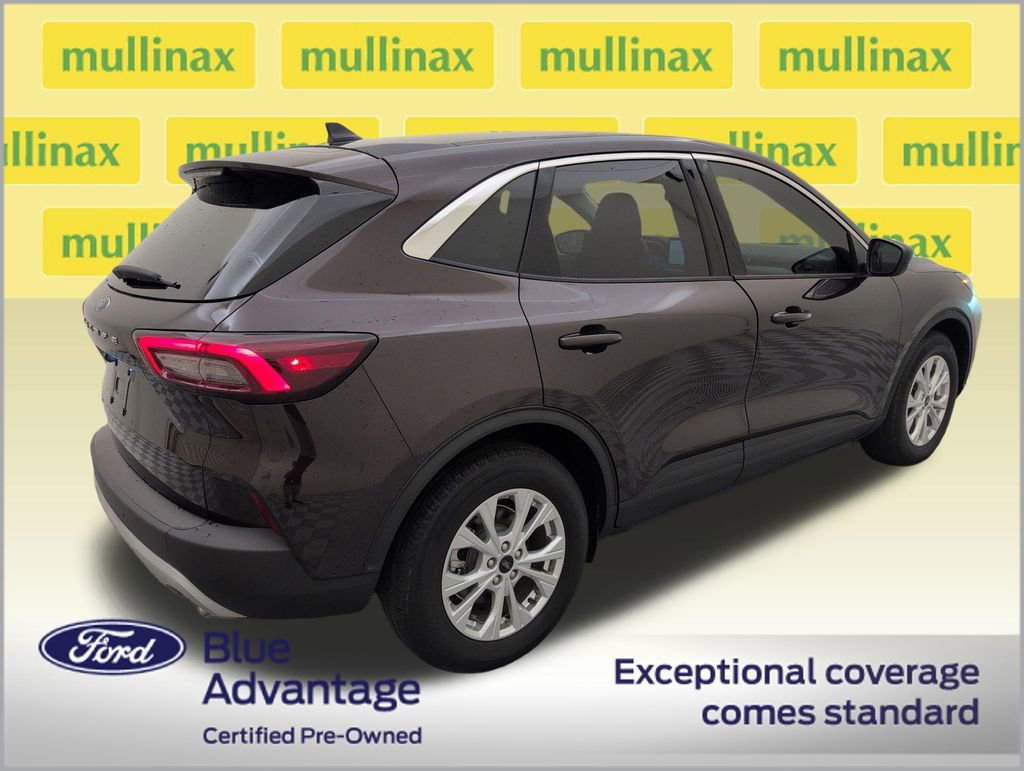 Certified 2023 Ford Escape Active w/ Tech Pack #1 FWD image 3