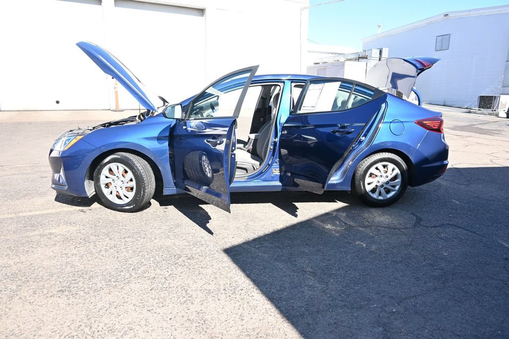 Used 2020 Hyundai Elantra SE FWD image 17