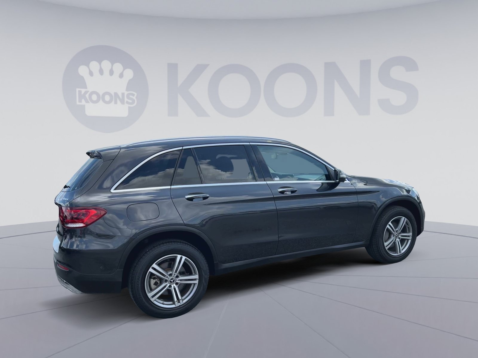 Used 2021 Mercedes-Benz GLC 300 4MATIC w/ Premium Package image 12