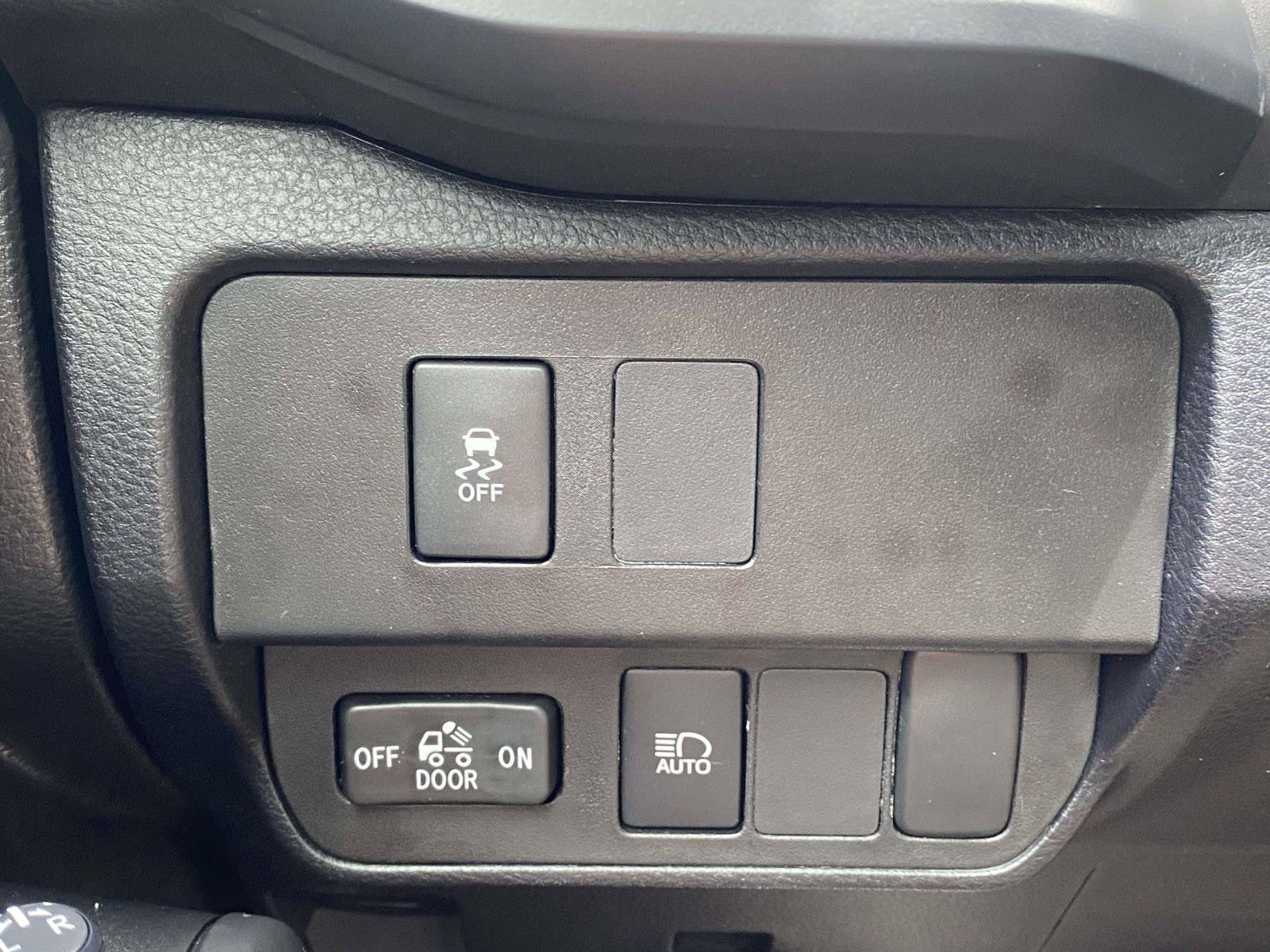Used 2023 Toyota Tacoma SR AWD/4WD image 18