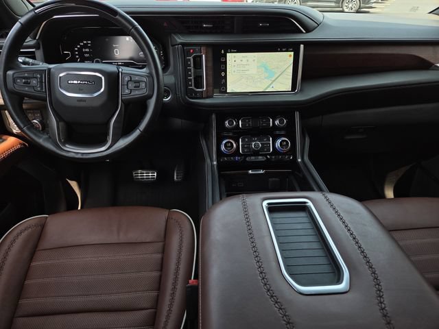 Used 2023 GMC Yukon Denali Ultimate AWD/4WD image 8