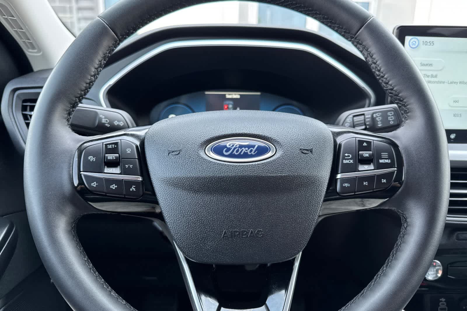 Certified 2025 Ford Escape Platinum AWD/4WD image 24