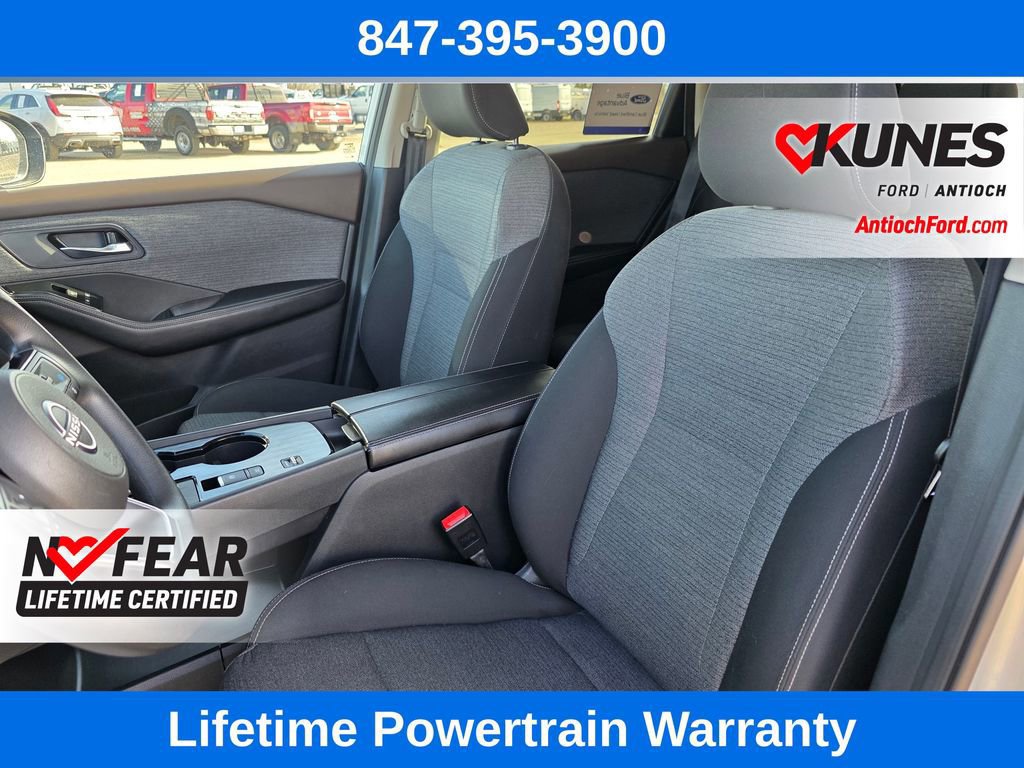 Used 2023 Nissan Rogue SV image 16