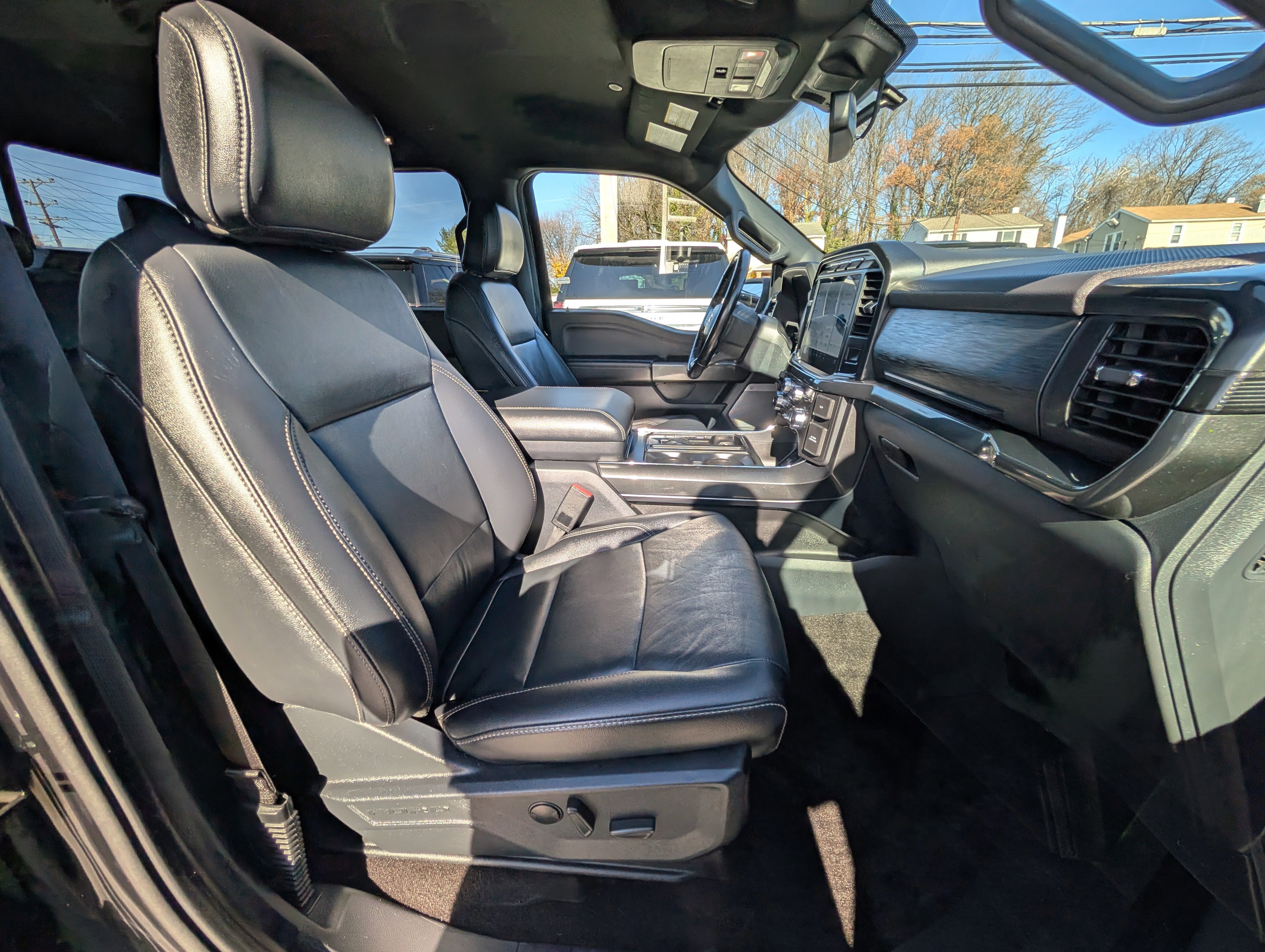 Certified 2022 Ford F150 XLT w/ Equipment Group 302A High image 12