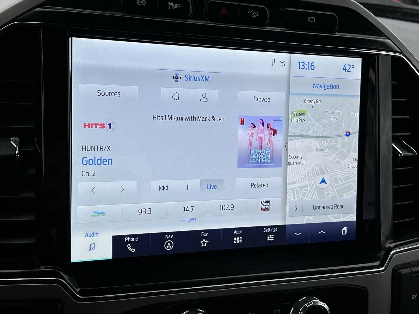 Certified 2022 Ford F350 Lariat w/ Lariat Ultimate Package image 18