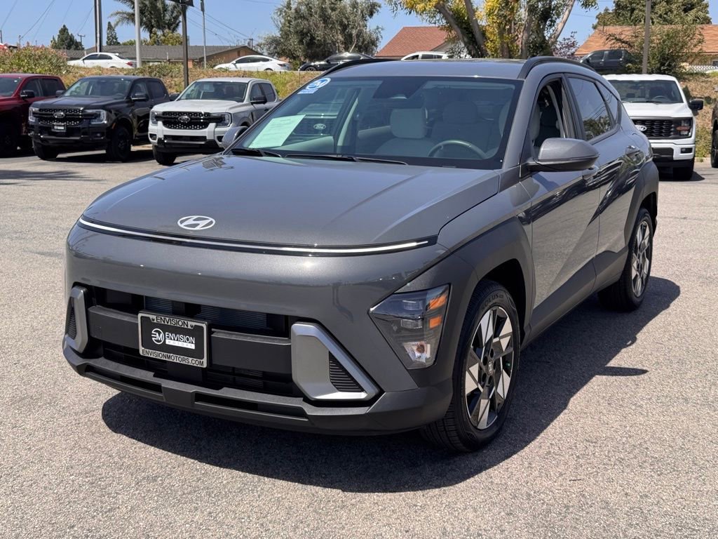 Used 2025 Hyundai Kona SEL FWD image 7