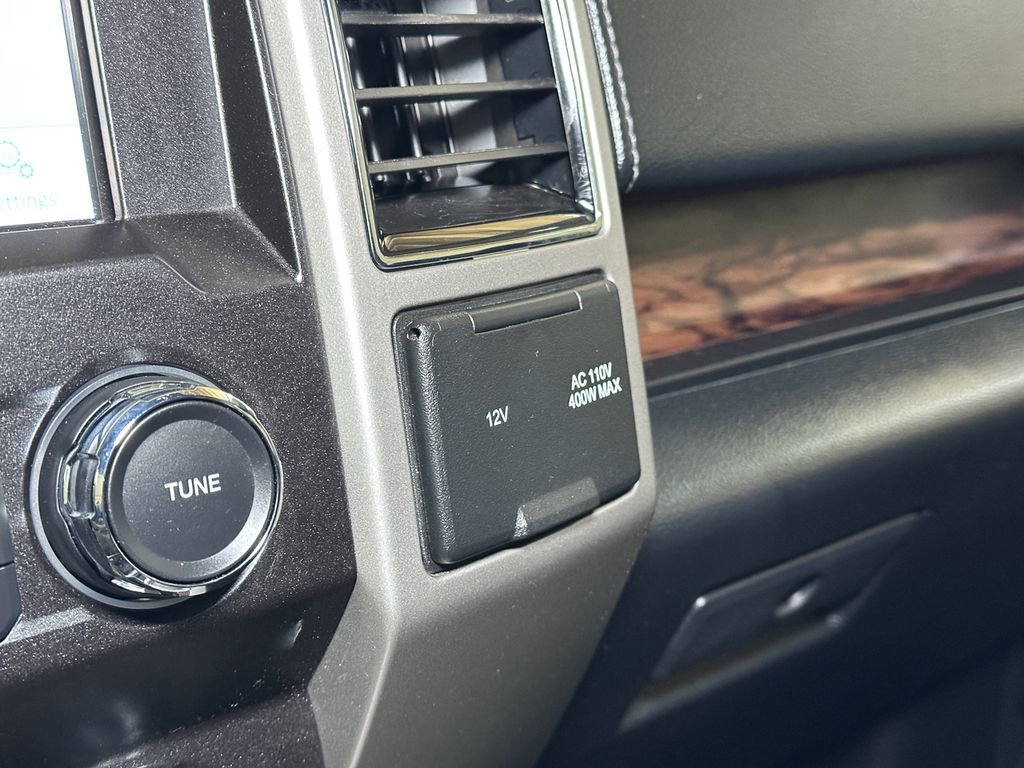 Certified 2020 Ford F150 Lariat image 40