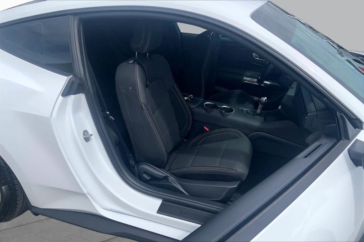 Certified 2025 Ford Mustang Coupe RWD image 9