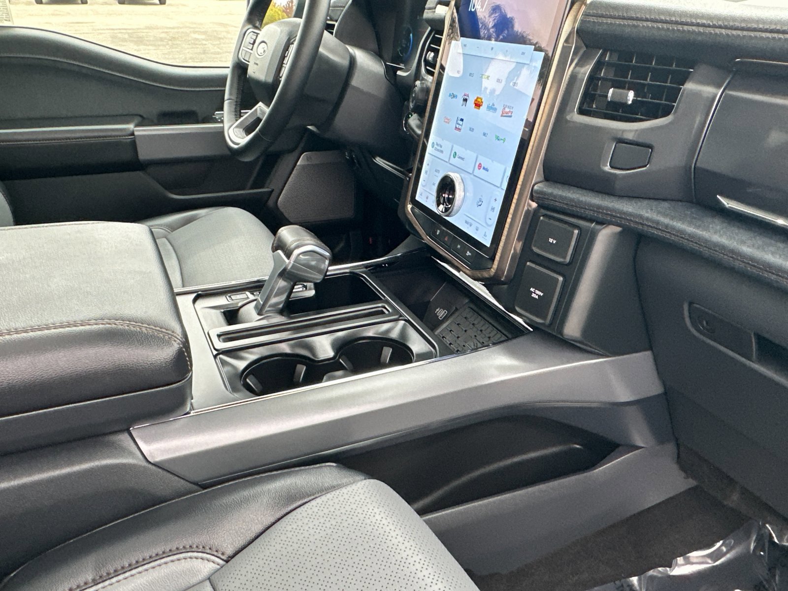 Certified 2025 Ford F150 Lightning Lariat image 15