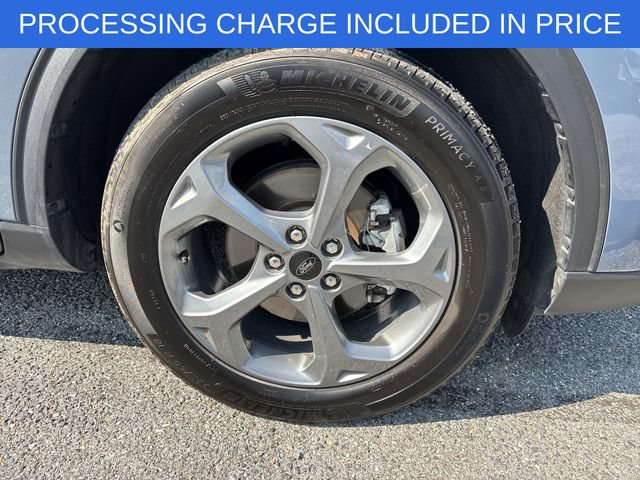 Certified 2025 Ford Escape ST-Line Select AWD/4WD image 2