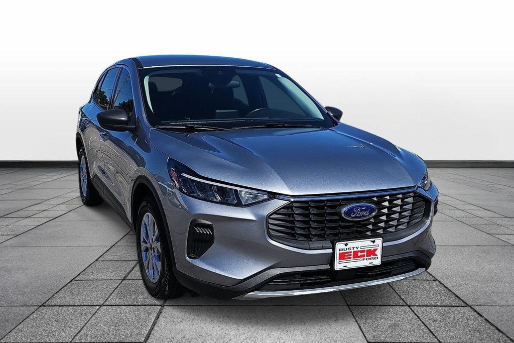 Certified 2024 Ford Escape Active w/ Cold Weather Package FWD image 3