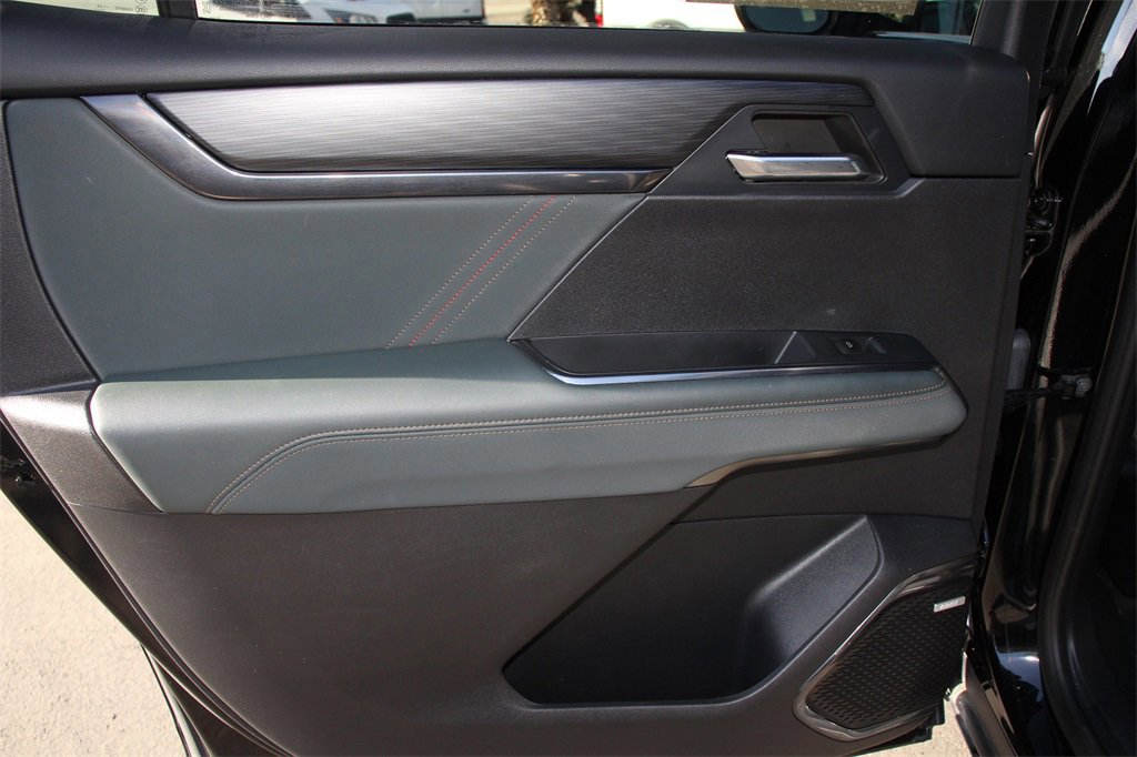 Used 2024 GMC Acadia AT4 w/ Luxury Package image 20