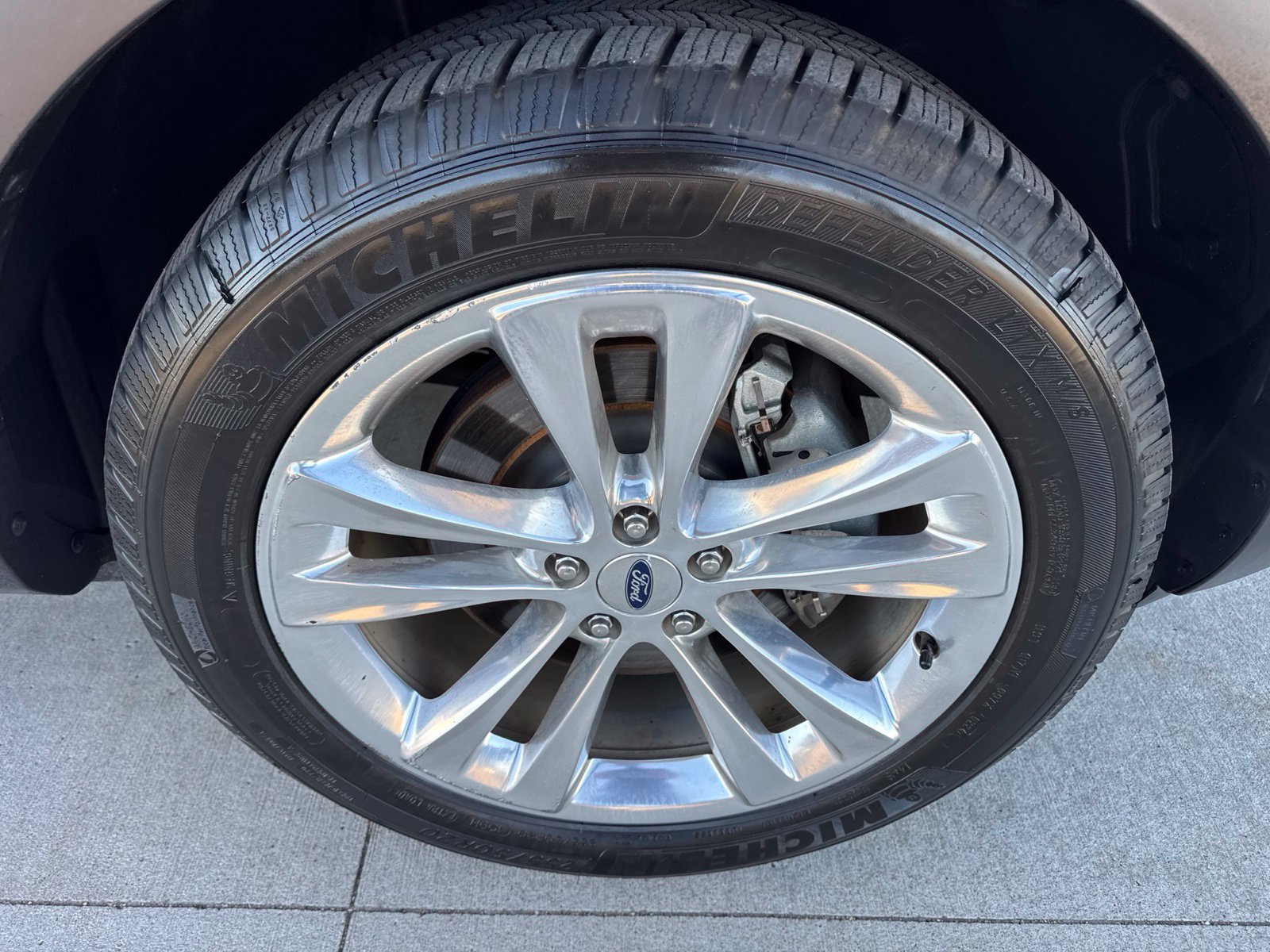 Certified 2019 Ford Explorer Limited w/ Ford Safe & Smart Package AWD/4WD image 22