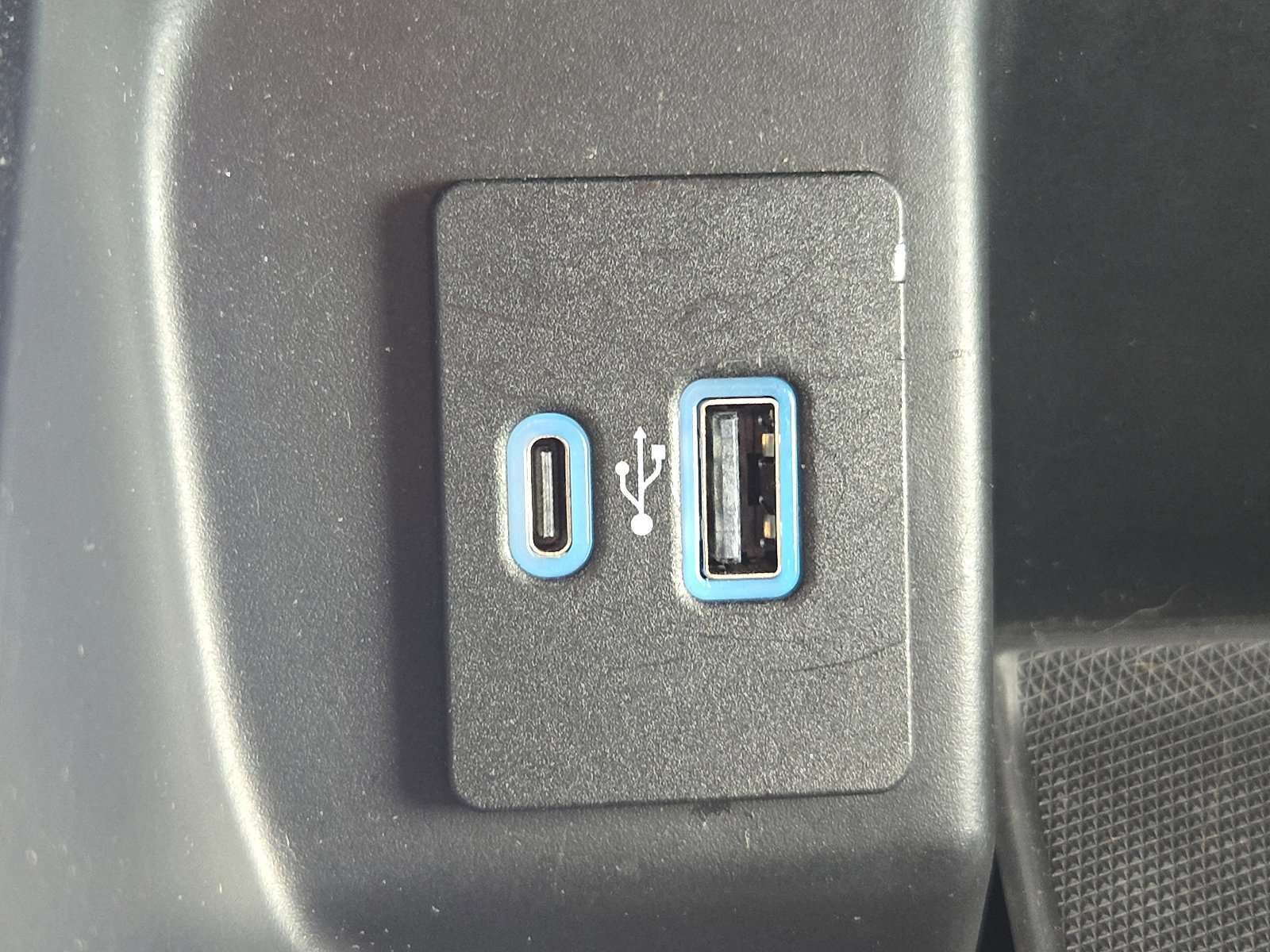 Certified 2022 Ford F150 XLT w/ Equipment Group 302A High image 24