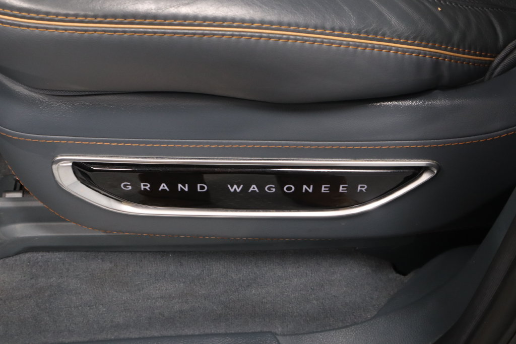 Used 2022 Jeep Grand Wagoneer Series II w/ Premium Group II AWD/4WD image 20