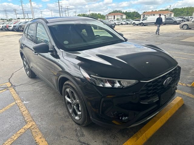 Certified 2025 Ford Escape ST-Line FWD image 5