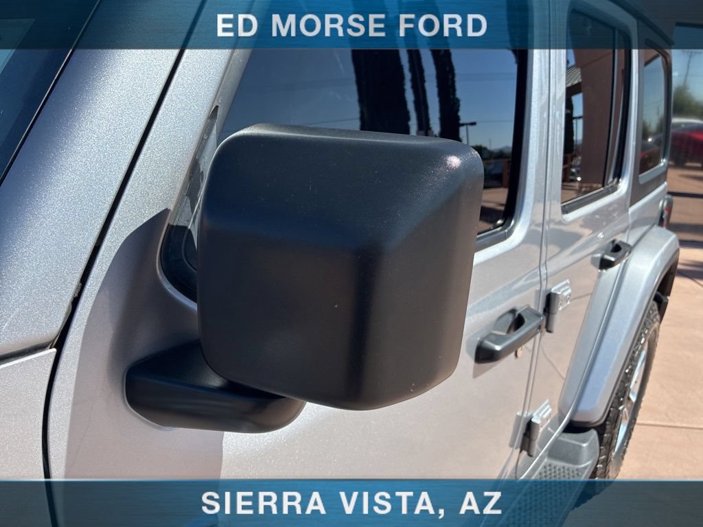 Used 2020 Jeep Wrangler Unlimited Sahara AWD/4WD image 5