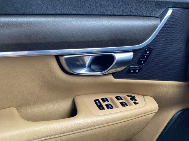 Used 2018 Volvo V90 T6 Cross Country w/ Protection Package image 28