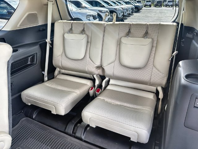 Used 2023 Lexus GX 460 Luxury w/ Sport Design Package AWD/4WD image 24