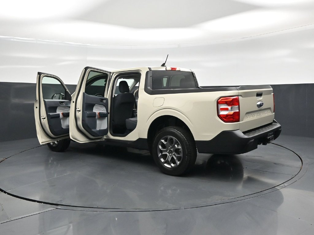 Certified 2024 Ford Maverick XLT w/ XLT Luxury Package FWD image 32