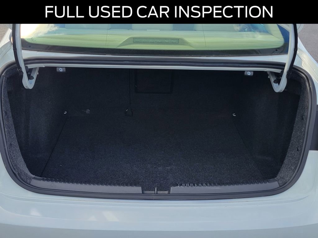 Used 2017 Volkswagen Jetta SE FWD image 6