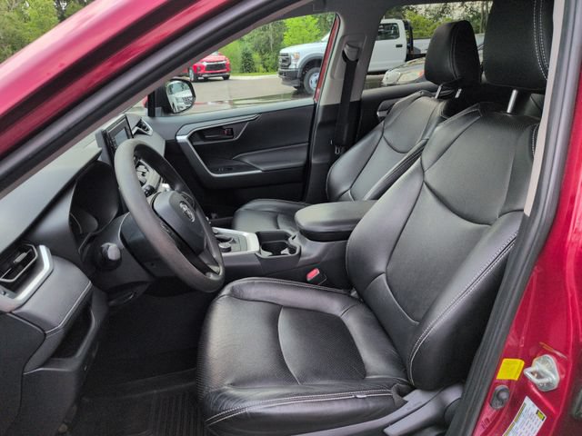 Used 2019 Toyota RAV4 LE w/ Carpet Mat Package AWD/4WD image 25