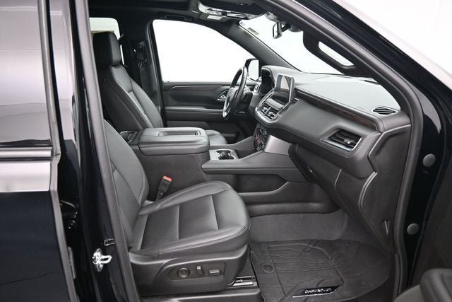 Used 2023 Chevrolet Tahoe Z71 w/ Luxury Package AWD/4WD image 22