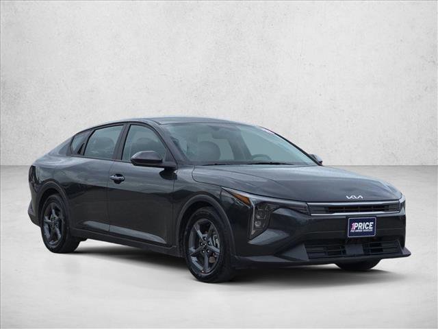 Used 2025 Kia K4 FWD image 3