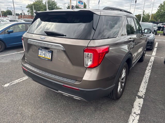 Certified 2021 Ford Explorer XLT w/ Equipment Group 202A RWD image 11
