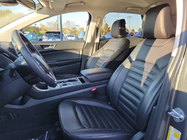 Certified 2024 Ford Edge SEL w/ Convenience Package AWD/4WD image 9