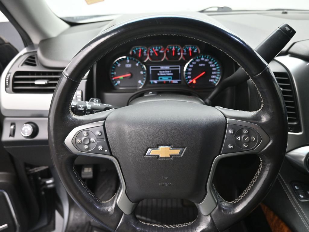 Used 2018 Chevrolet Suburban Premier image 30