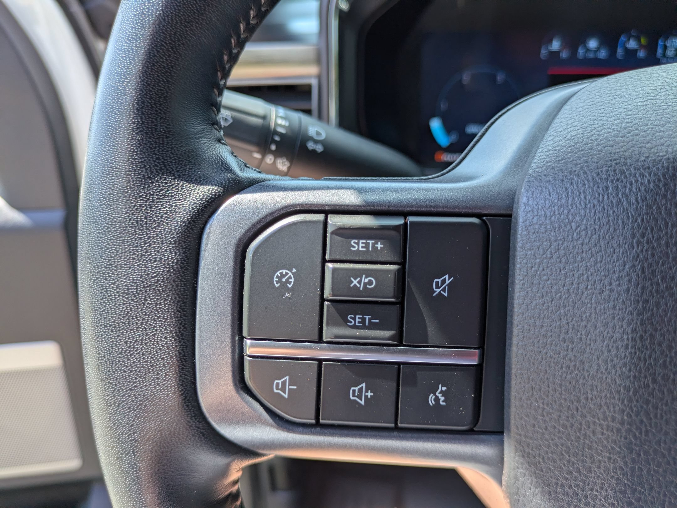 Certified 2023 Ford F250 Lariat w/ Black Appearance Package AWD/4WD image 19