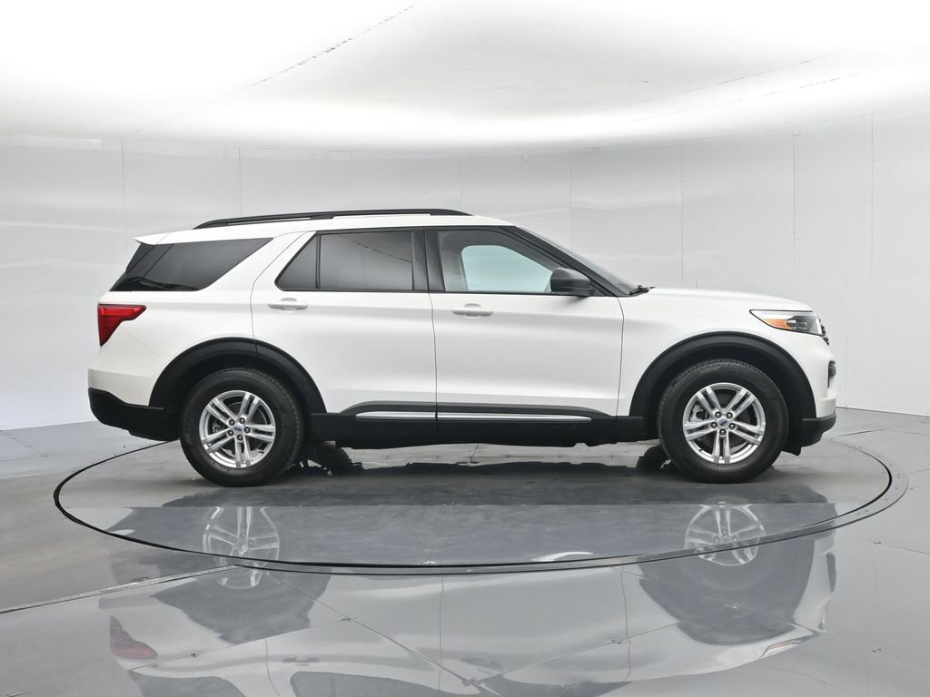 Certified 2023 Ford Explorer XLT image 9