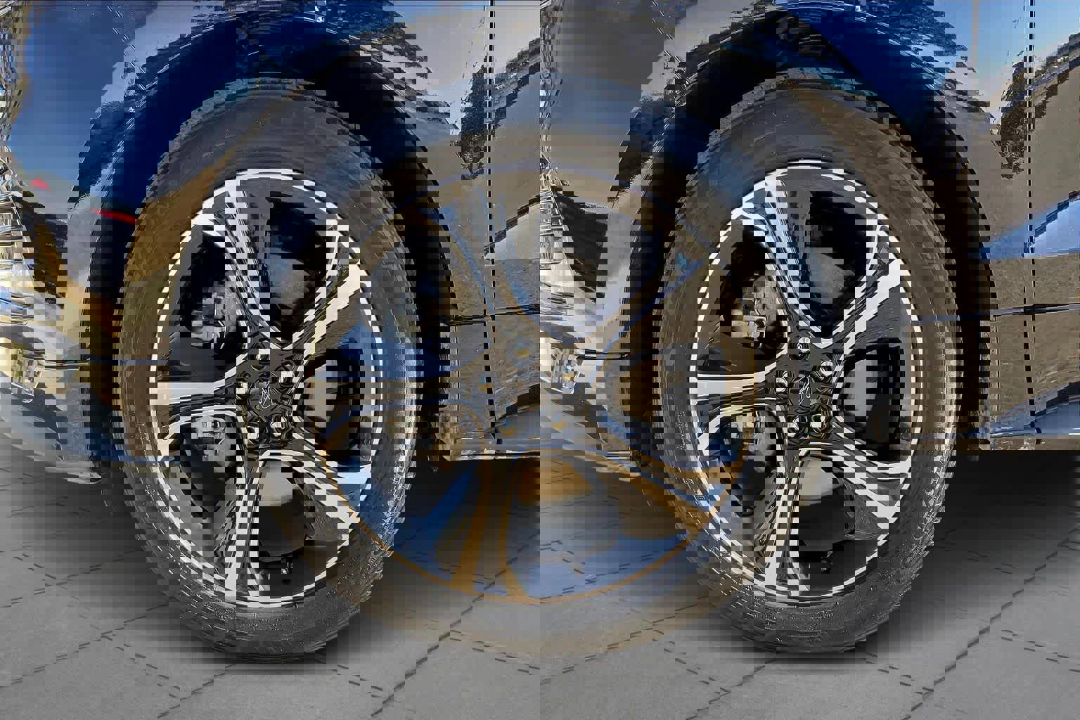 Certified 2020 Ford Edge ST w/ Cold Weather Package image 12