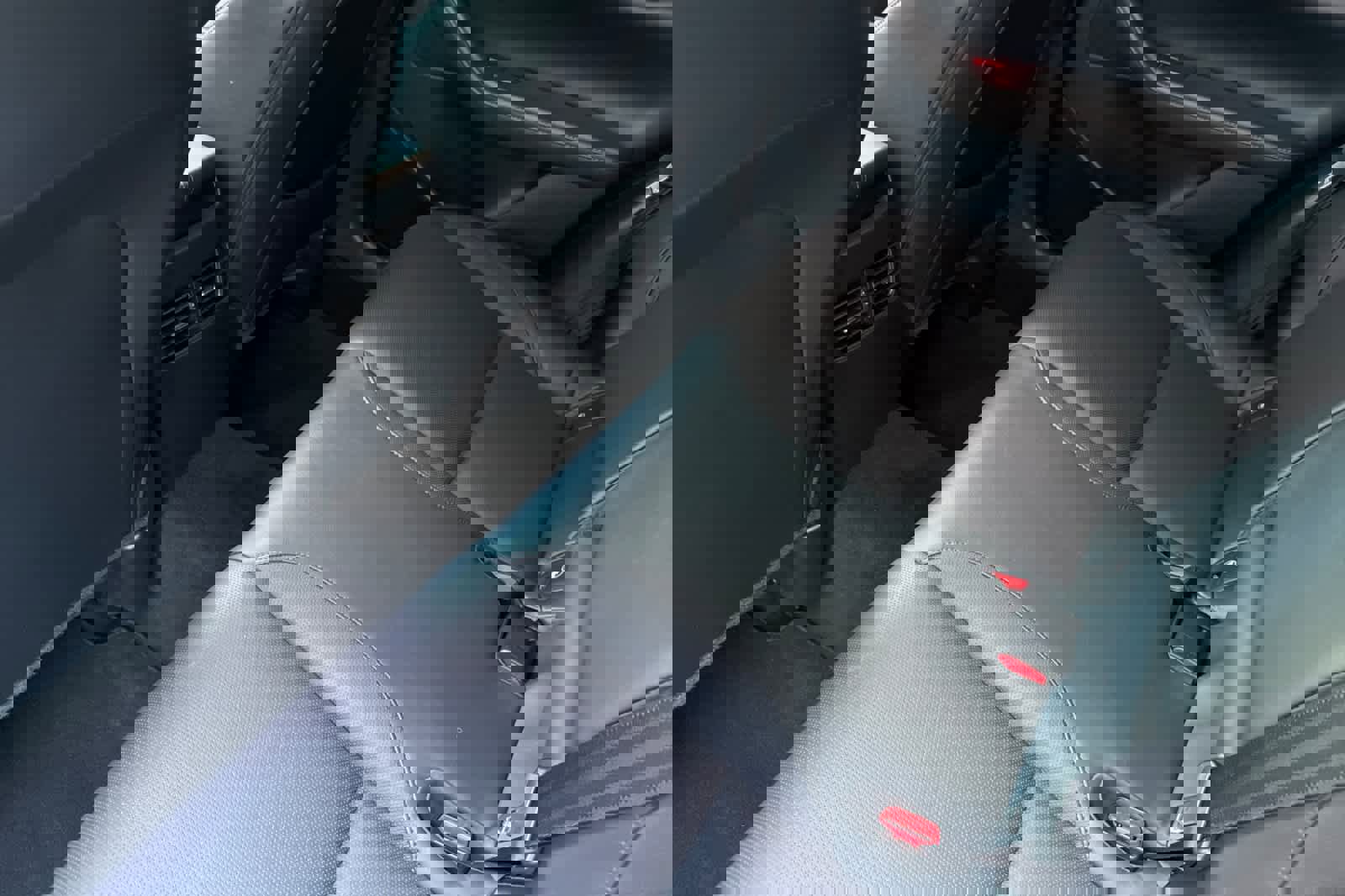 Used 2022 MAZDA CX-30 AWD 2.5 S w/ Premium Package image 4