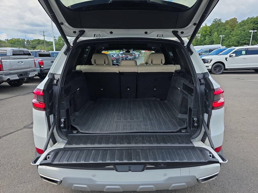 Used 2022 BMW X5 xDrive40i w/ Premium Package AWD/4WD image 16